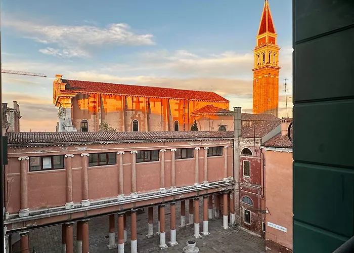 Aparthotel Palazzo Contarini Della Porta Di Ferro Venezia